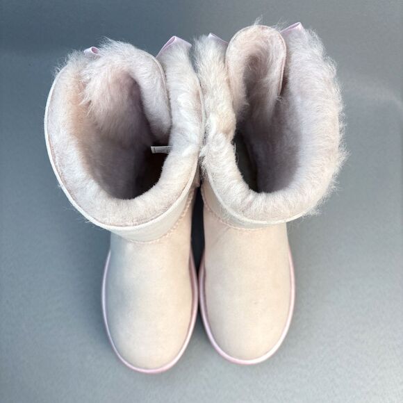 New Women's 7 UGG Boots Bailey Bow Seashell Pink Metallic Extremely Rare Retired - Picture 16 of 16